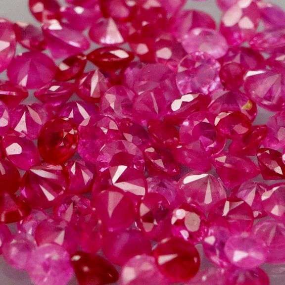 Heated only! 3.15ct hot pink Sapphire set!