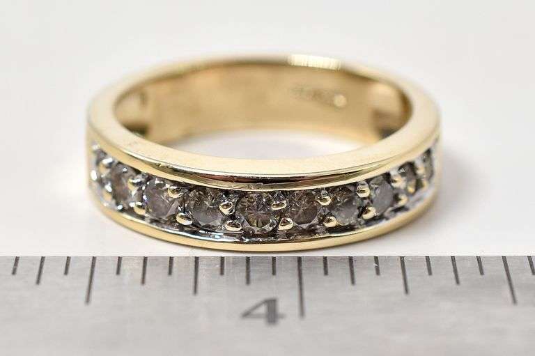 Sparkling 14K Yellow Gold Diamond Band Ring