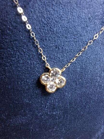 Elegant 14K Yellow Gold Chain with A Flower Pendant