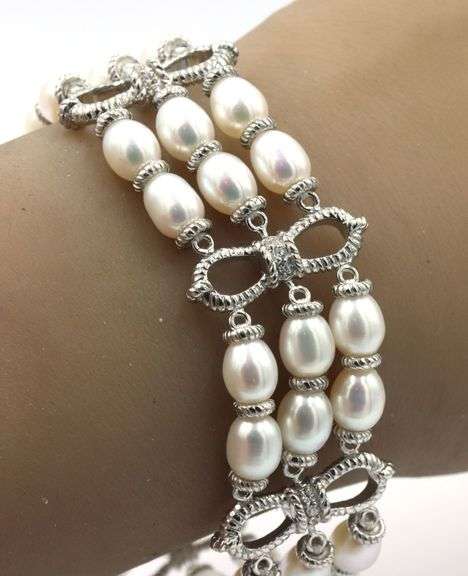 Judith Ripka 925 sterling silver and cultured fresh water pearl strand bracelet