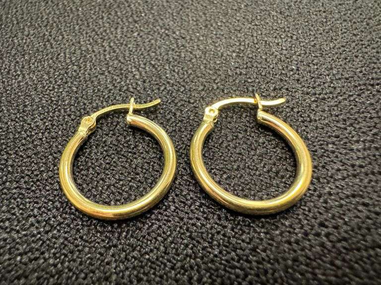 10k Yellow Gold 17mm Hinged Pincatch Round Tube Hoop Earrings