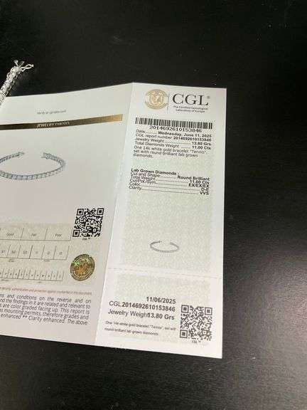 CERTIFIED BRAND NEW 14K WHITE GOLD TENNIS BRACELET. 11.00 CARATS OF DIAMONDS.