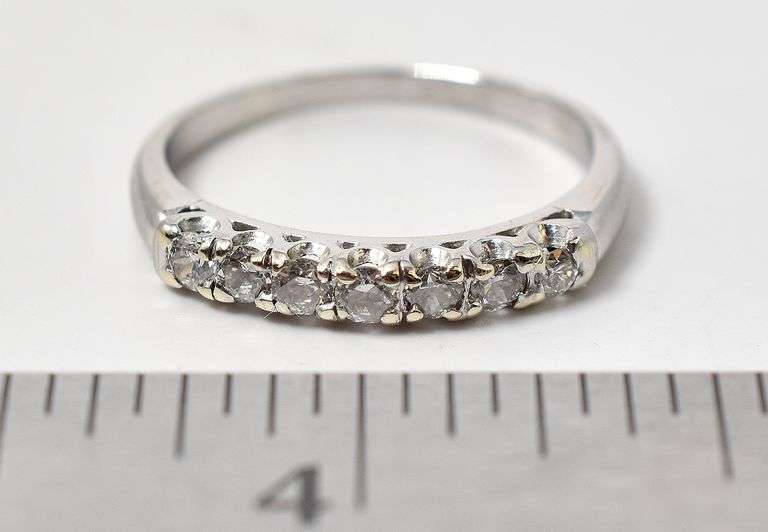 Stunning Platinum Diamond Ring