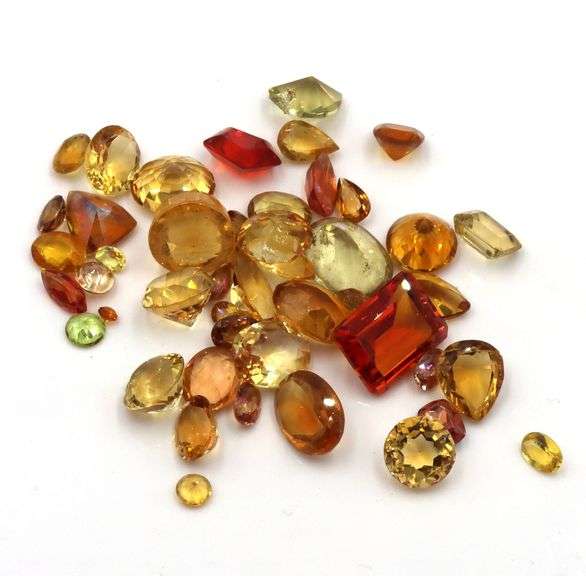 Lot of loose gemstones