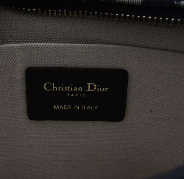 Christian Dior Oblique Dior quake Clutch Blue