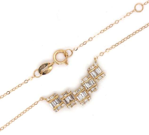 18kt Yellow gold 0.32ctw baguette and round staggered bar necklace