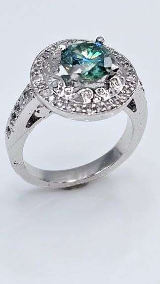 14 Kt White Gold Plated 2 Ct Emerald Green Lab Simulated Diamond Ring