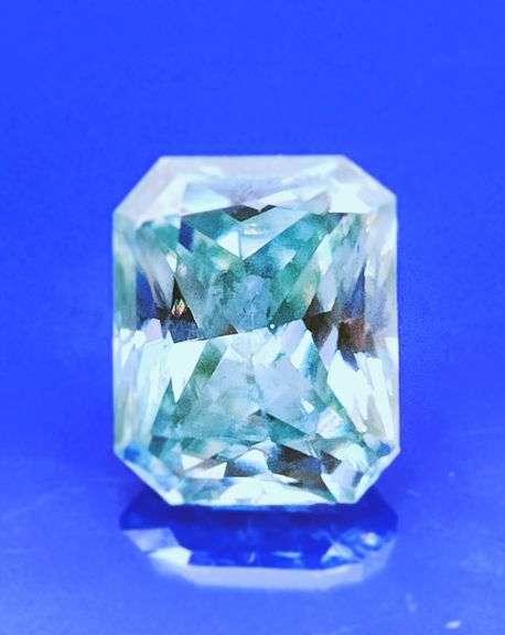 6.3 Ct Sparkling Mint Green Lab Simulated Diamond Solitaire