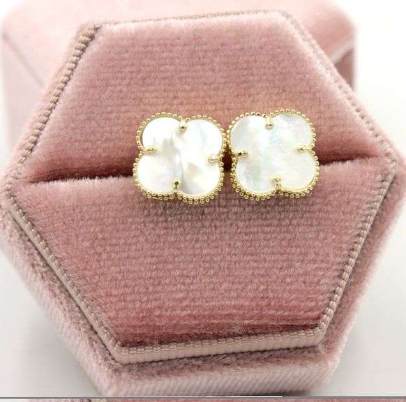 Darling 14K Yellow Gold Mother of Pearl Motif Stud Earrings