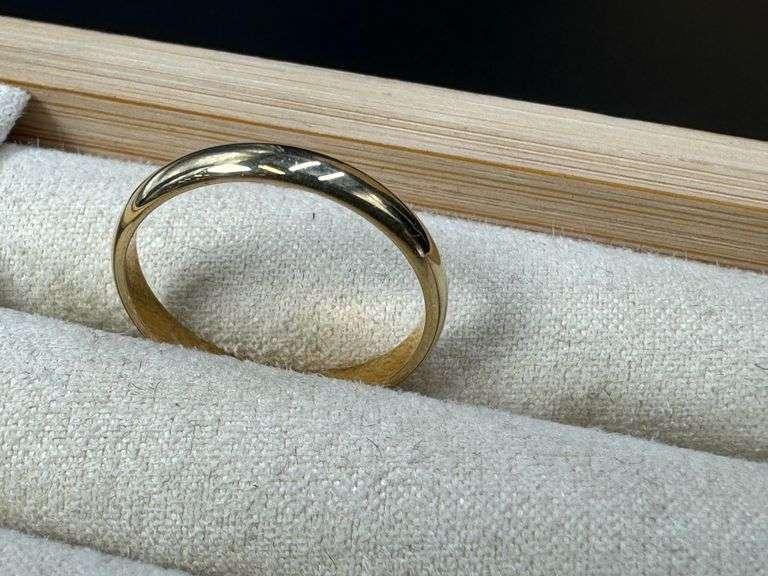 10k 3mm Yellow Gold Wedding Band Size 8