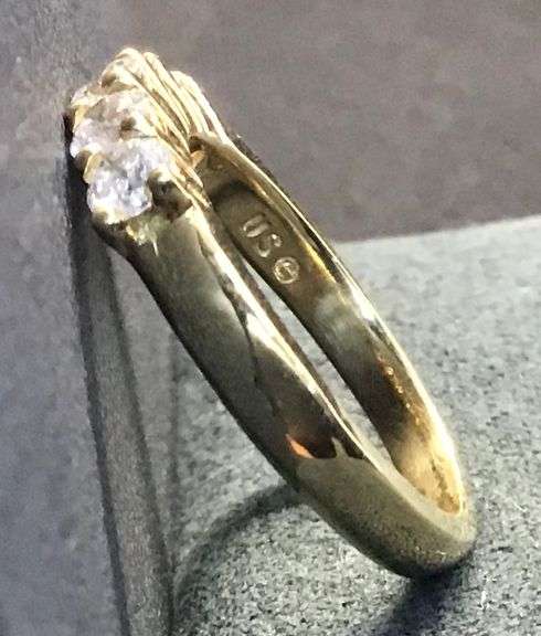 DELICATE 14K YELLOW GOLD NATURAL DIAMOND WEDDING BAND