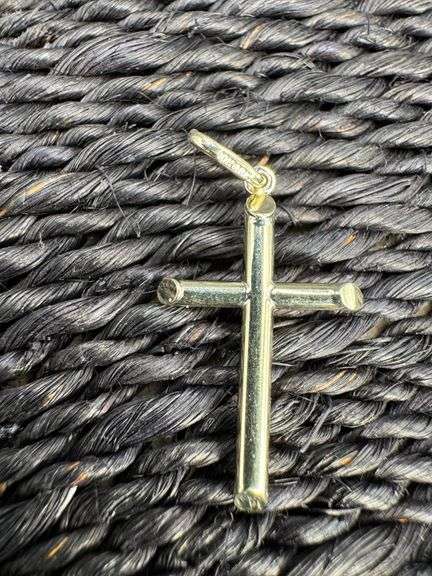 10k Yellow Gold Christian Cross Tube Design Pendant Charm