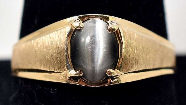 Wonderful 10K Yellow Gold Cat's Eye Gemstone Ring