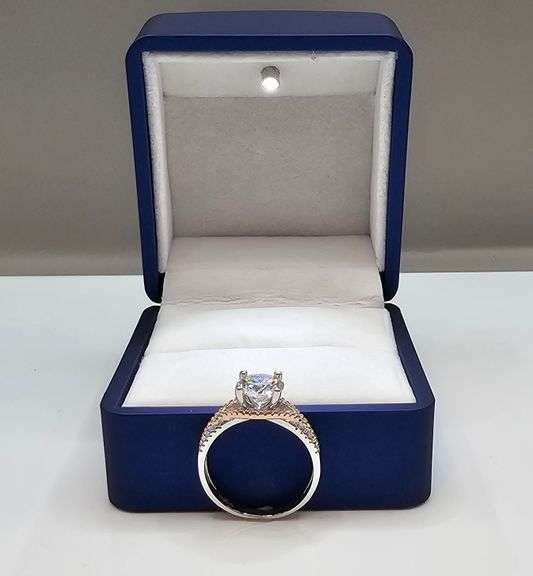 Sparkling White 2.15 Ct 14 Kt White Gold Plated Lab Simulated Diamond Ring