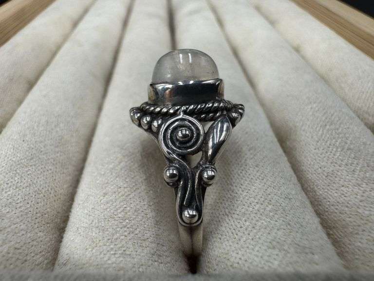 Sterling Silver Moonstone Gemstone Ring Size 6
