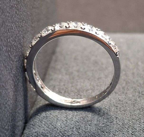 14K White Gold Natural Diamond Wedding Band