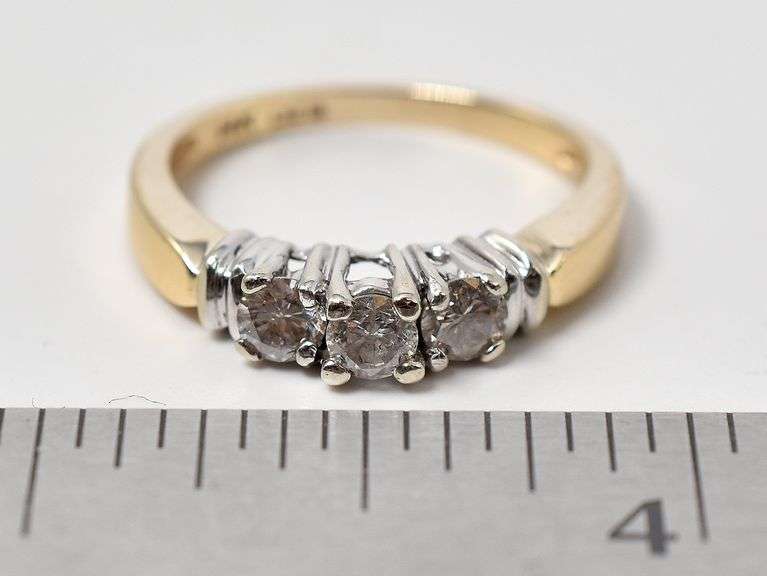 Wonderful 14K Yellow Gold Diamond Ring