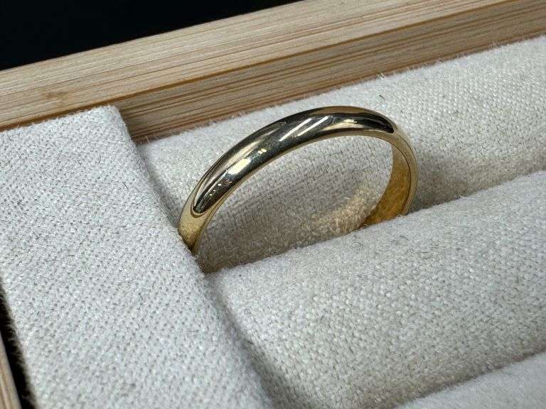 10k 3mm Yellow Gold Wedding Band Size 8