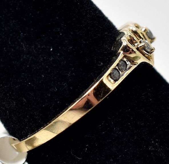 Brilliant Heart Themed Ring in 10K Yellow Gold