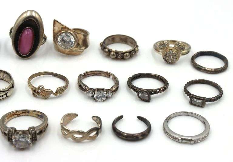 Group lot of Vintage 925 sterling silver rings