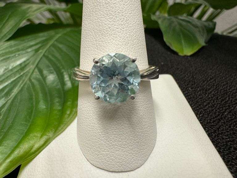 Sterling Silver Natural Gemstone Blue Topaz Ring Size 10