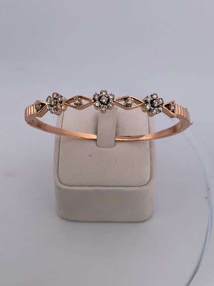 CERTIFIED 18K ROSE GOLD DIAMOND BANGLE BRACELET.