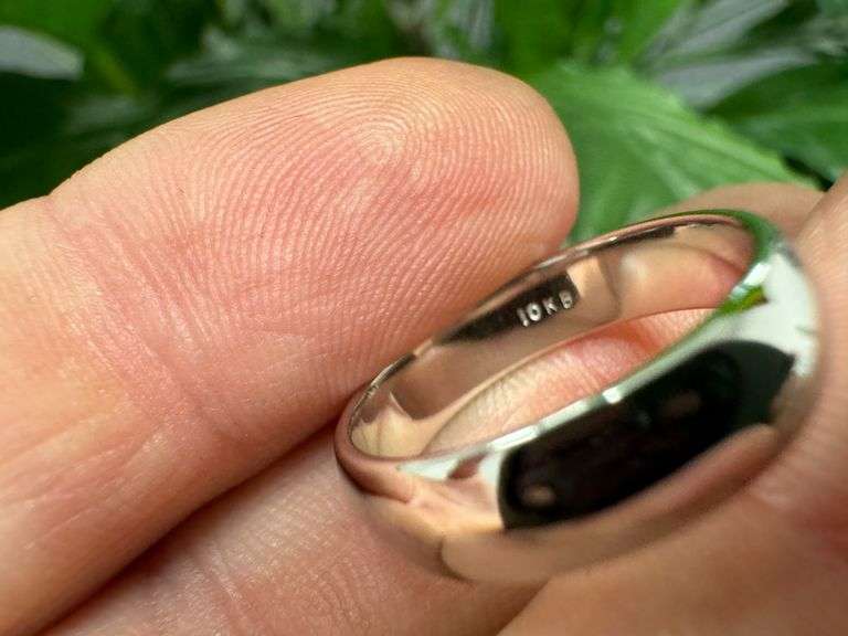 10k White Solid Gold 5mm Domed Plain Men's Women's Wedding Band Size 6