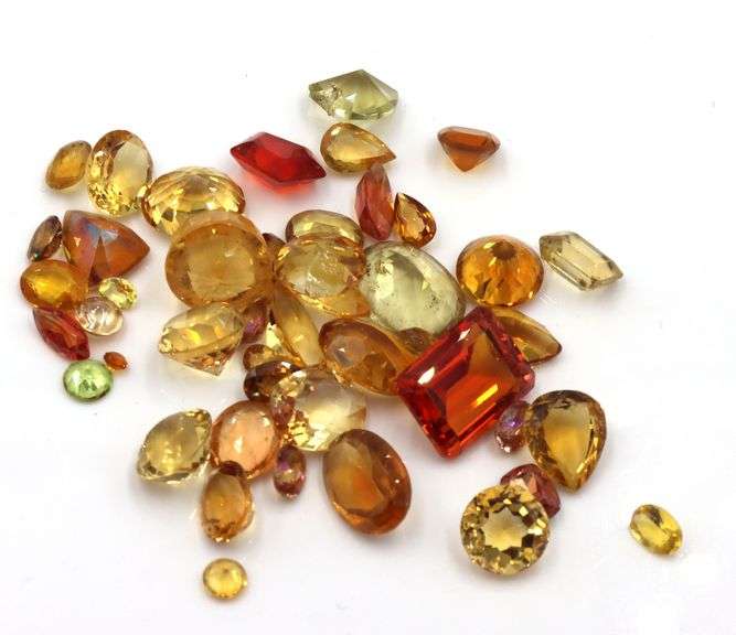 Lot of loose gemstones
