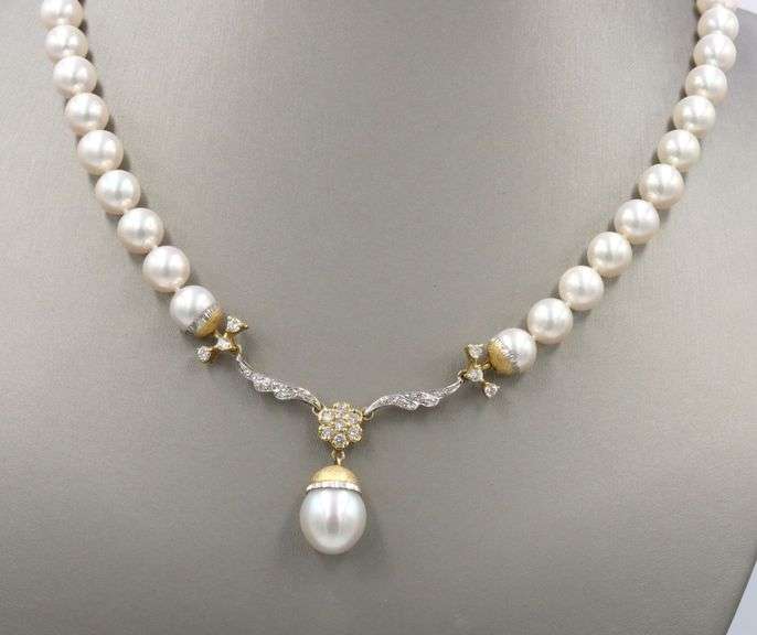 12.4mm Akoya pearl on 8.5x8.7mm strand with diamonds