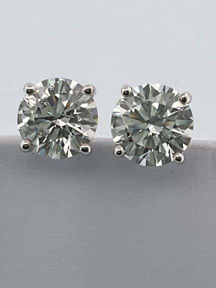 CERTIFIED BRAND NEW 10.00 CARATS DIAMOND STUDS. AMAZING