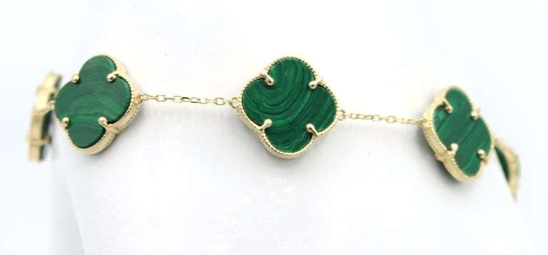 Precious 14K Yellow Gold Malachite Clover Motif Bracelet Inspired by Van Cleef