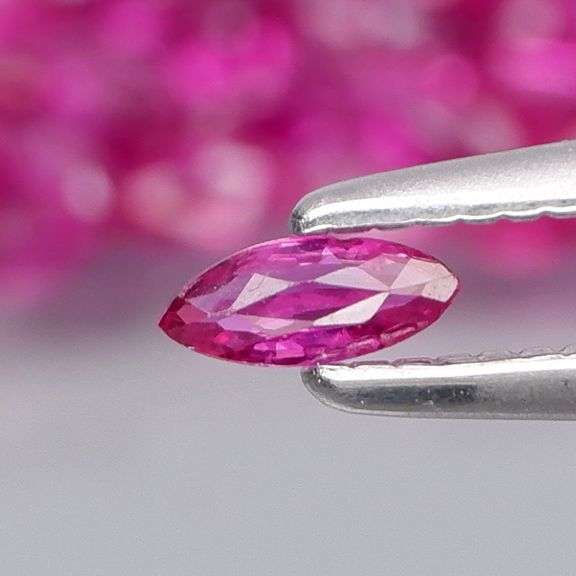 Amazing 4.84ct marquise cut Ruby set