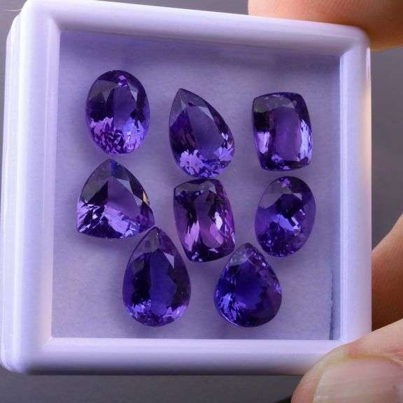 Investment grade! 20.14ct 8 piece Tanzanite set!!!