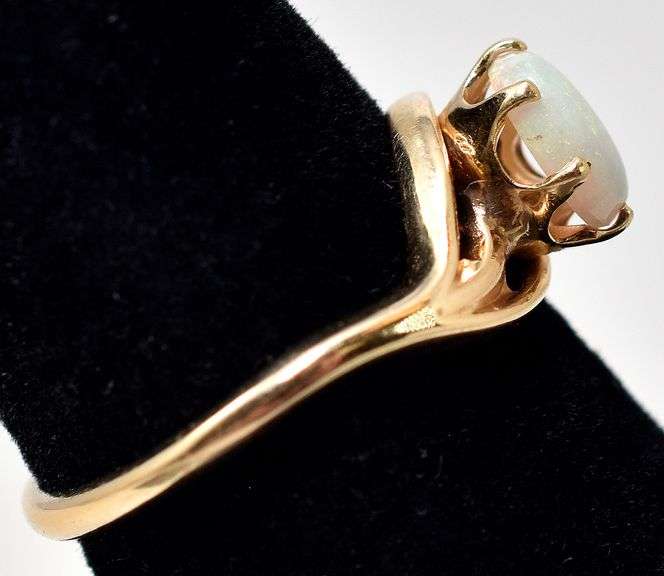 Meaningful 14K Yellow Gold Opal Gemstone Ring