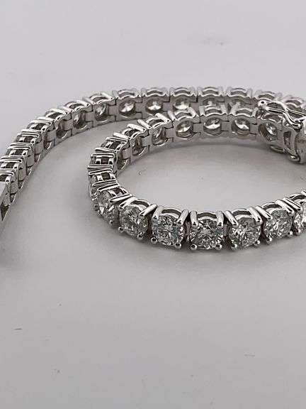 CERTIFIED BRAND NEW 14K WHITE GOLD TENNIS BRACELET. 11.00 CARATS OF DIAMONDS.