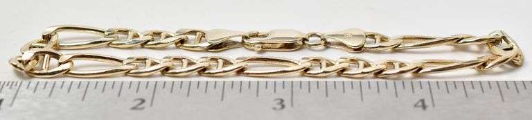 Sturdy 14K Yellow Gold Figaro Chain Bracelet