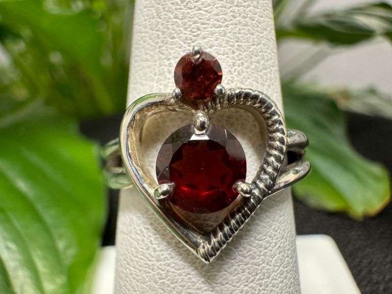 Sterling Silver Natural Gemstone Garnet Ring Size 6