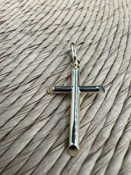 10k Yellow Gold Christian Cross Tube Design Pendant Charm