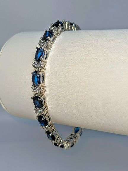18 Kt White Gold Plated Lab Simulated 16.5 Cttw Midnight Blue Sapphire Tennis Bracelet