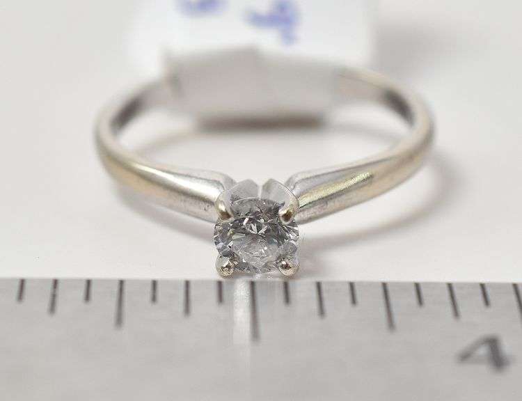 Brilliant Approx. 0.25CTS Solitaire Diamond Ring in 14K White Gold