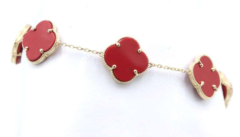 Darling 14K Yellow Gold Coral Motif Clover Bracelet