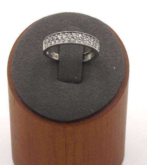 14kt White gold 0.30ctw diamond pave band