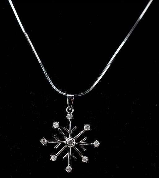 CZ Gemstone Snowflake Pendant Necklace in Sterling Silver