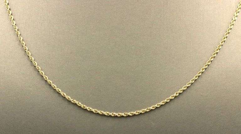 14kt Yellow gold rope chain necklace