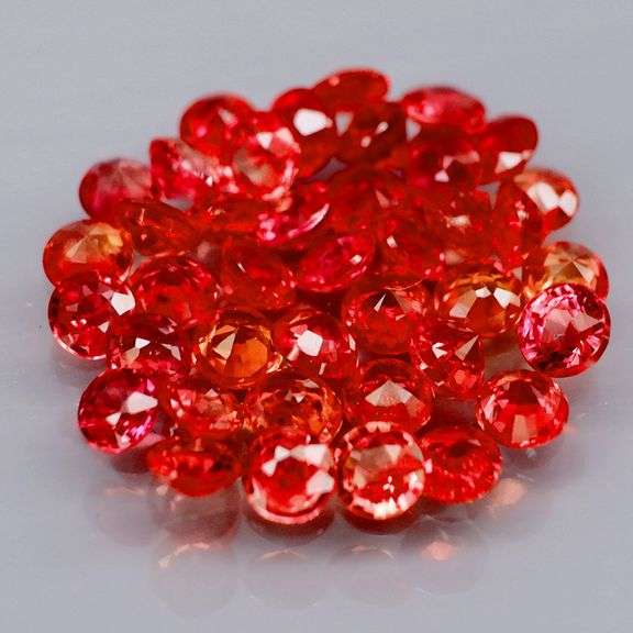 Brilliant red!!! 2.96ct diamond cut Songean Sapphire set