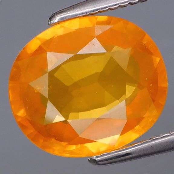 Vibrant color! SI clarity! 2.63ct Ceylon Sapphire!!!