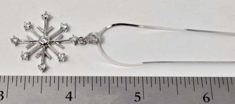 CZ Gemstone Snowflake Pendant Necklace in Sterling Silver