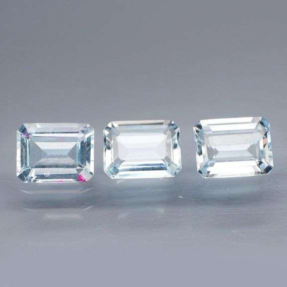 Gorgeous 5.50ct untreated platinum blue Aquamarine set