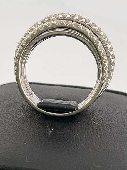 BRAND NEW 18K WHITE GOLD DIAMOND BAND / RING