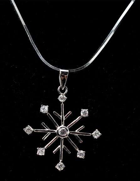 CZ Gemstone Snowflake Pendant Necklace in Sterling Silver